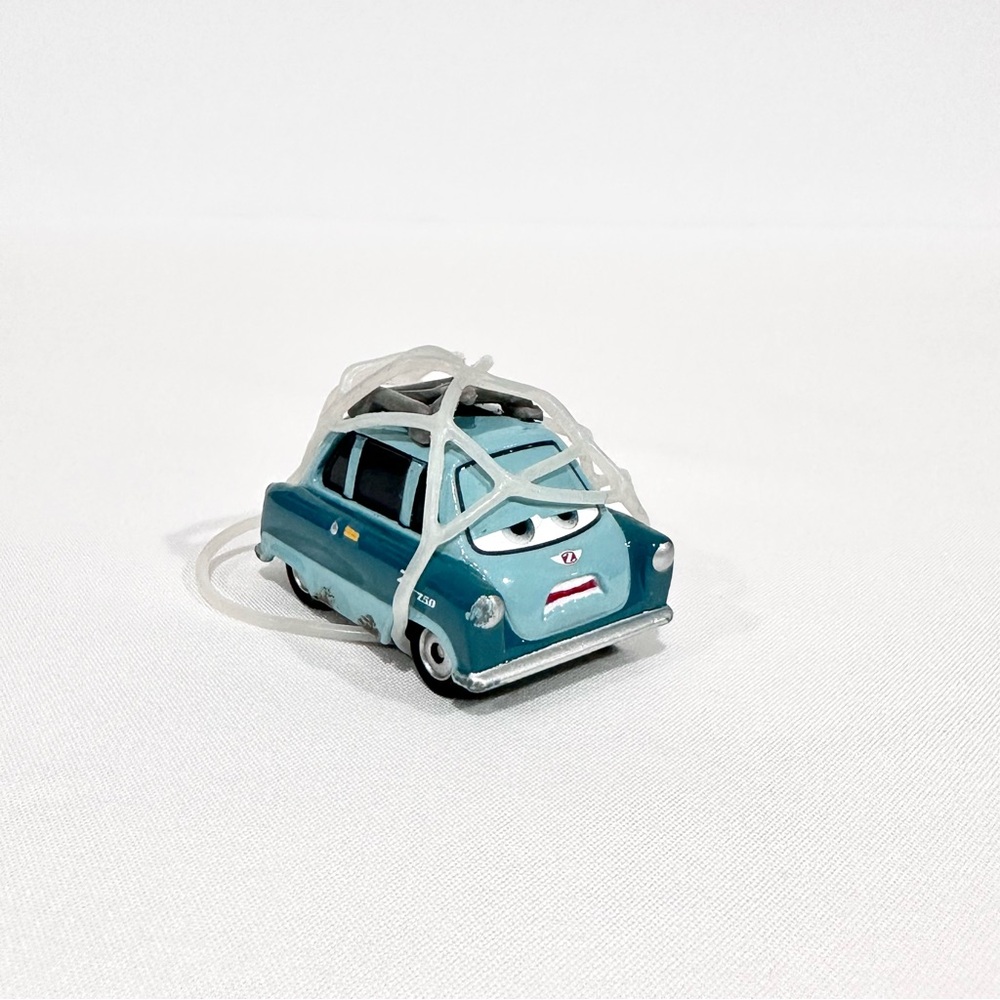 Disney Pixar Cars 2 RARE Captured Professor Z with Netting Die-cast Mattel